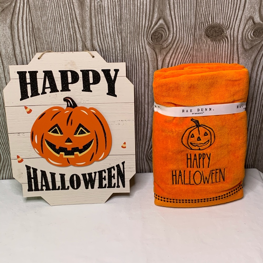 NWT🖤Pair of Rae Dunn HAPPY HALLOWEEN Hand Towels - Picture 2 of 7